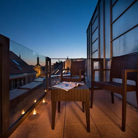Ea Embassy Hotel 4*