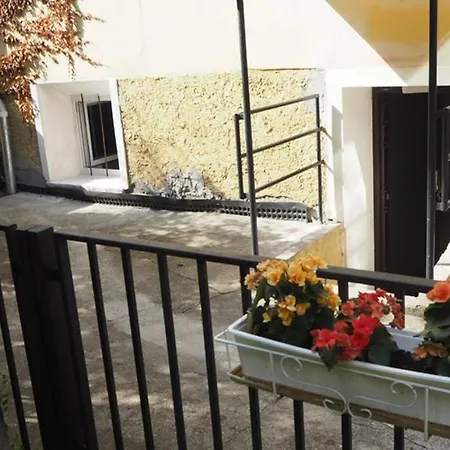 Cozy With A Garden, In The Center! Apartment Prague