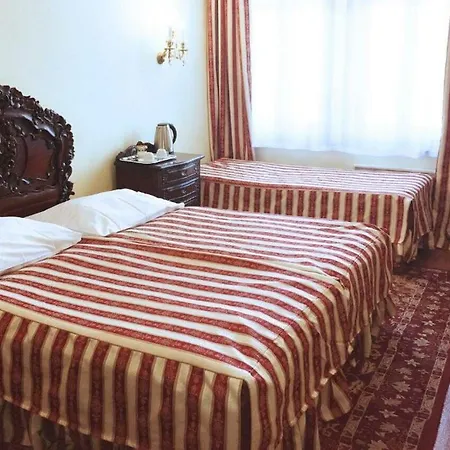 King Charles Boutique Hotel 4*