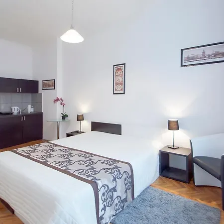 Modern Skolska 20 Apartment Prague