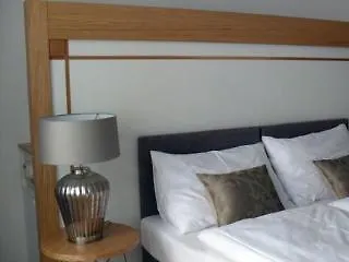 Jungmann 4* Praga