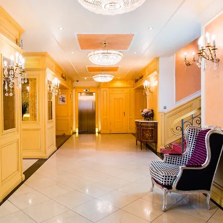 Luxury Family Royal Palace 5* Prága