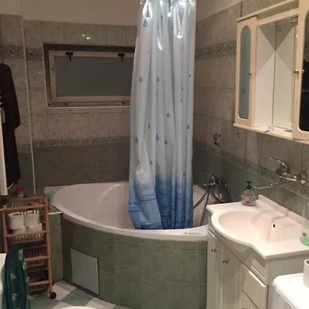 Hostal Atilla Empire