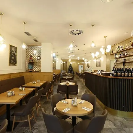 U Stare Pani - At The Old Lady 4*