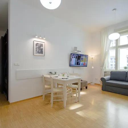 Modern Charvátova Praag