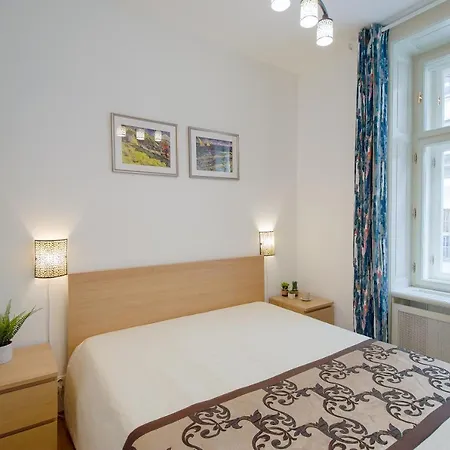 Modern Charvátova Praag