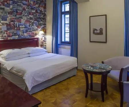 아파트호텔 Orea Place Charles Bridge 4*