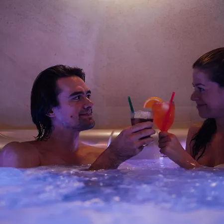 러브호텔 Wellness Relax - Luxusni 프라하